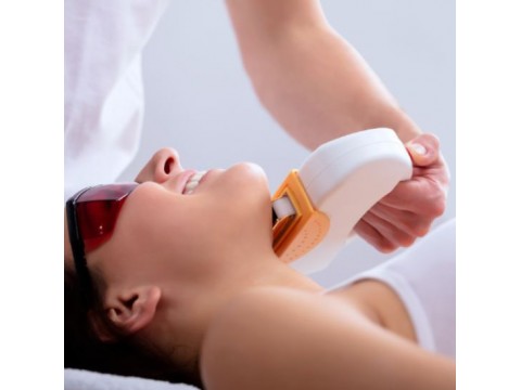 Ūselių ir arba smakro fotoepiliacija (35 impulsai), "OLD TOWN SPA" masažo ir grožio klinikoje Vilniuje